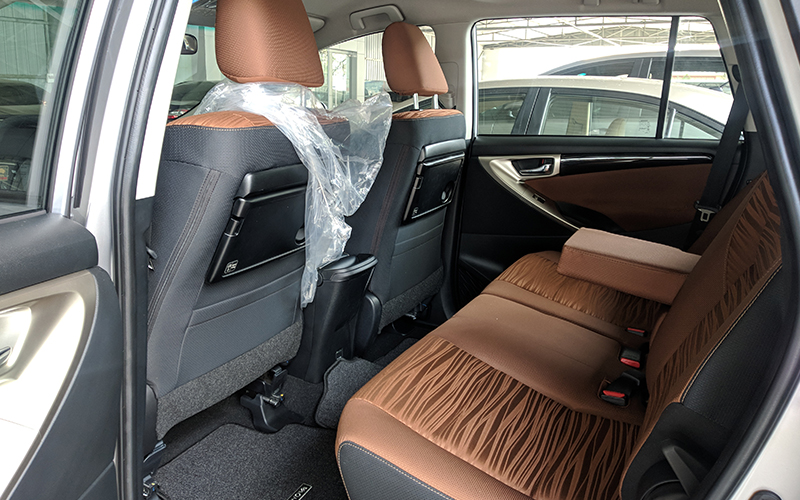 Toyota Innova 2.0G