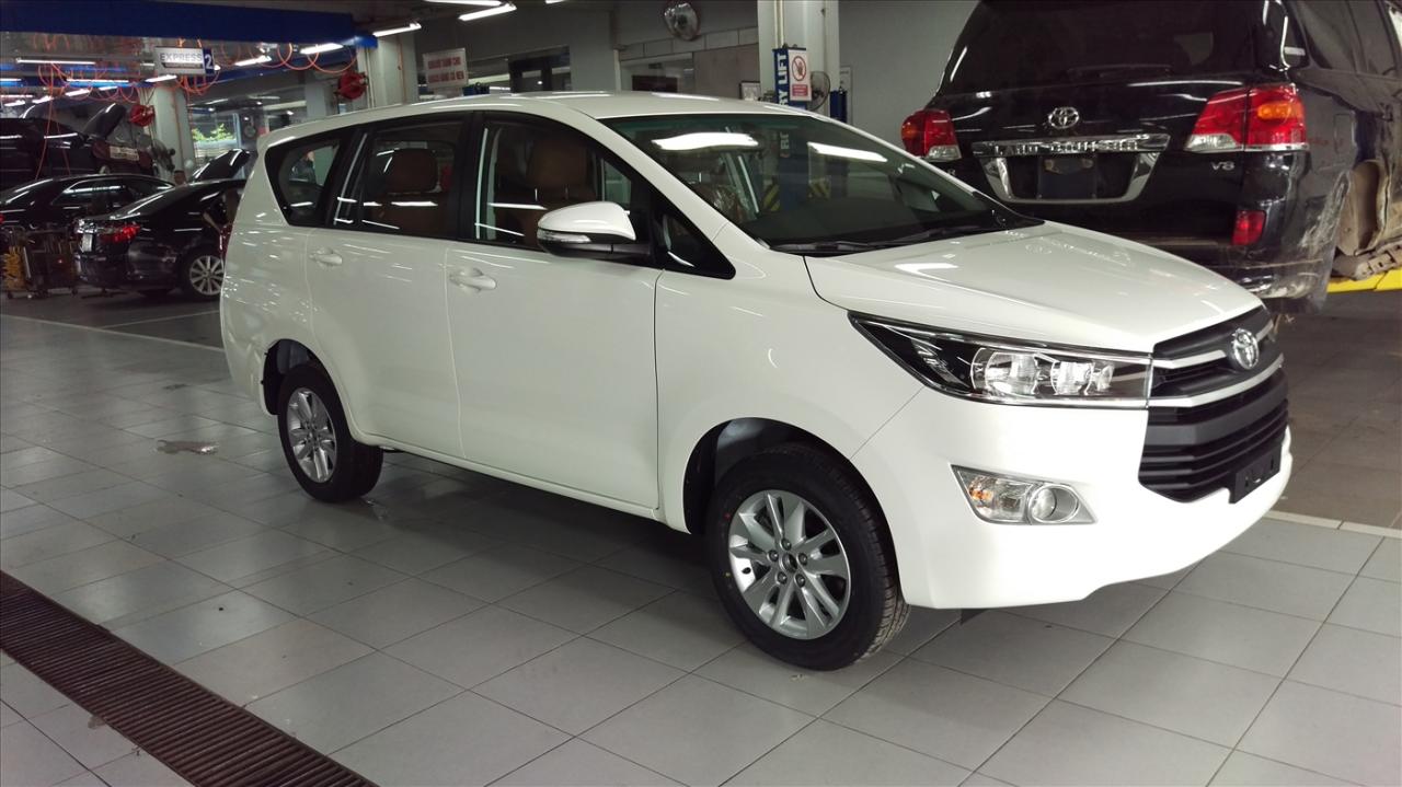 Toyota Innova 2.0G
