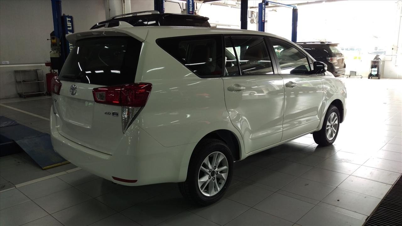 Toyota Innova 2.0G
