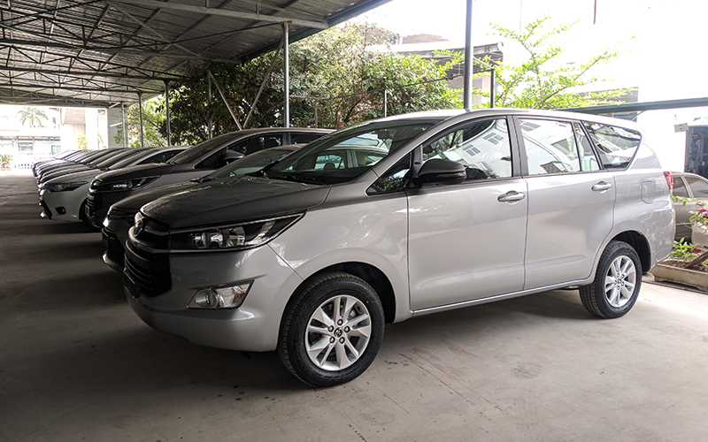 Toyota Innova 2.0V